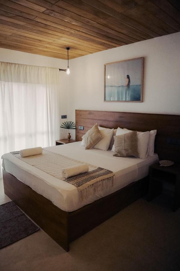 New- Gitano Surf Beachfront Ahangama Hotel Ngoại thất bức ảnh